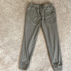 VRST Slim Fit Commuter Jogger